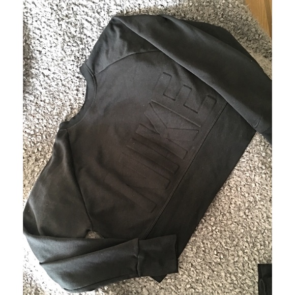 Nike Outfit - Picture 3 of 3